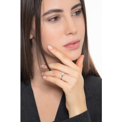 Antragsring Weissgold 18K mit einem IGI-Diamanten 0.90 kt