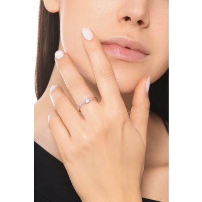 Antragsring mit Diamant Ovalschliff 0.50 Kt GIA aus 18K Weißgold