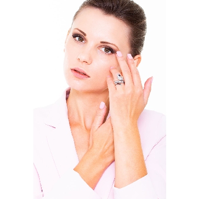 Weißgold Ring Schlange mit Saphiren und Diamanten