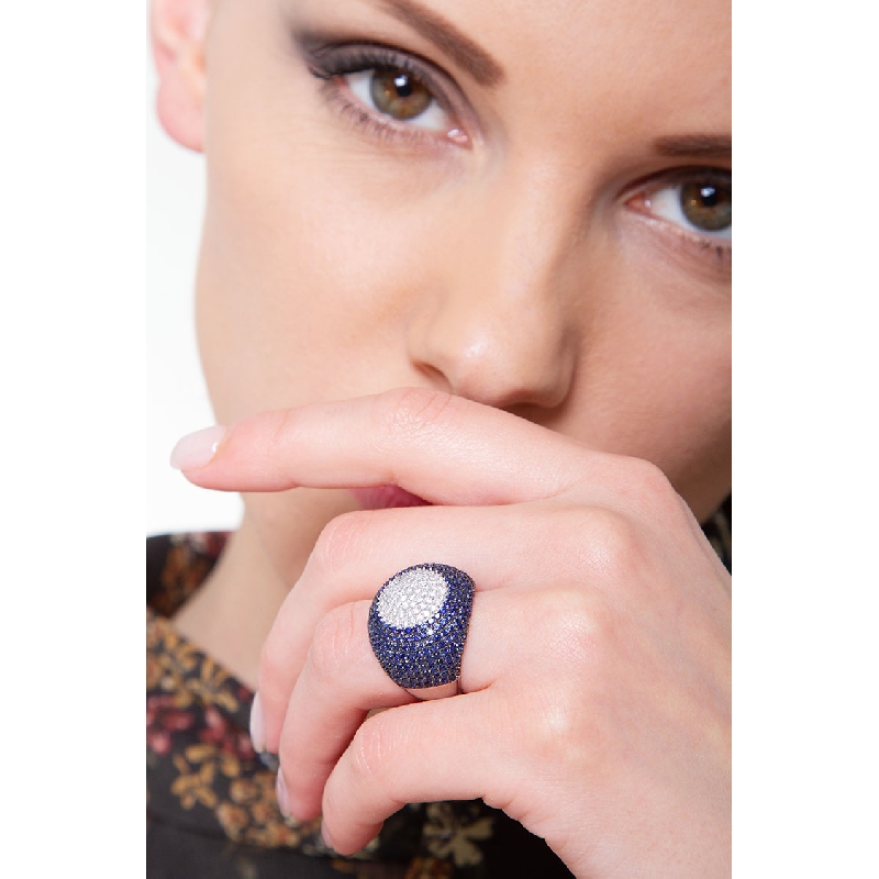 Pavé Ring Weißgold mit blauen Saphiren und Diamanten