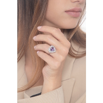 Amethyst Ring Weißgold 750 mit Diamanten 