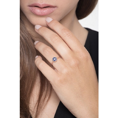 Blumenring aus 18k 750 Weißgold mit Diamanten und blauen Saphiren