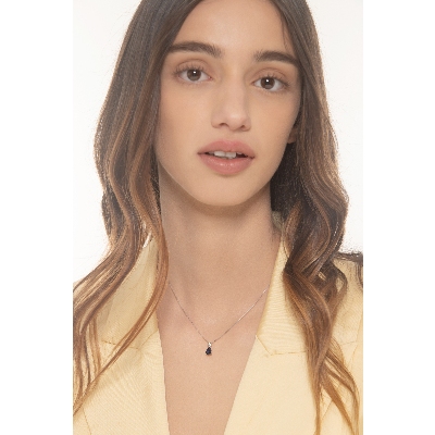 18K Weißgold-Halskette mit blauem Saphir-Anhänger  