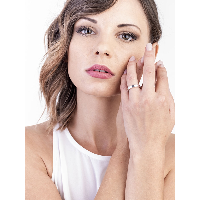 Moderner Hochzeitring 18K Weißgold 750