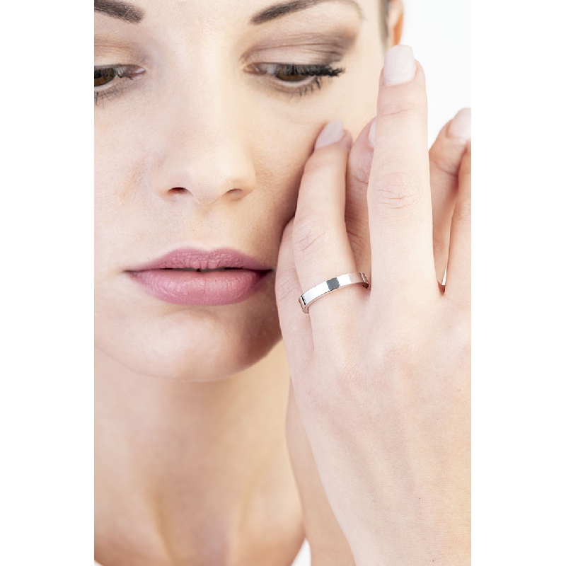 Moderner Hochzeitring 18K Weißgold 750