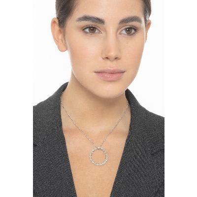 Weißgold-Kette mit Diamantkreis-Anhänger 