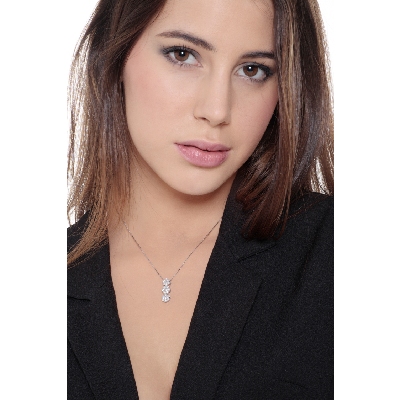 18K Weißgold Kette mit 3 Diamantanhängern 