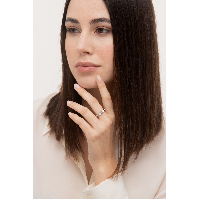 Memoire Ring Weißgold mit Diamanten in einer Kanalfassung