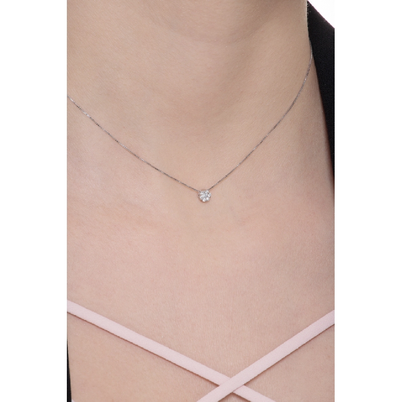 18K Weißgold Kette ILLUSION mit Blume aus Diamanten