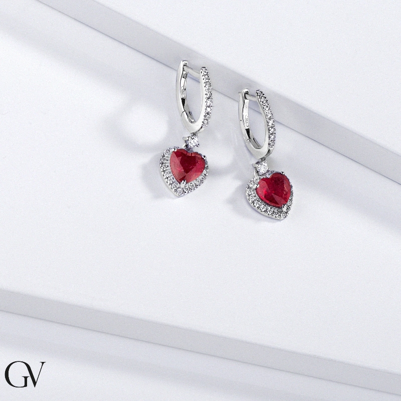 Weißgold 750 Ohrhänger mit Herzen aus Rubinen und Diamanten