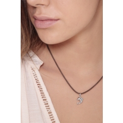 Anhänger mit Delfin aus 18 Karat Weißgold 2